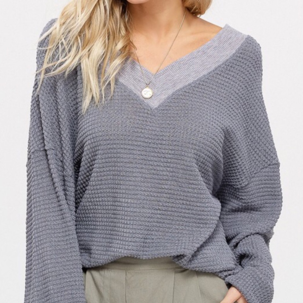 ✔️Last 1! Must Have Soft LS V-Neck Waffle Knit! - Picture 4 of 8